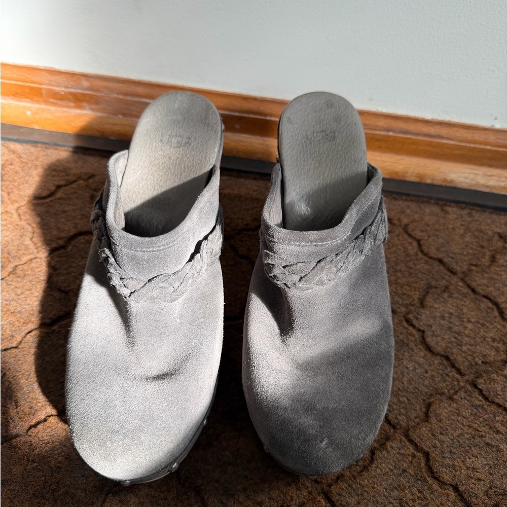 UGG Gray Suede Braided Mule Clogs - Size 8